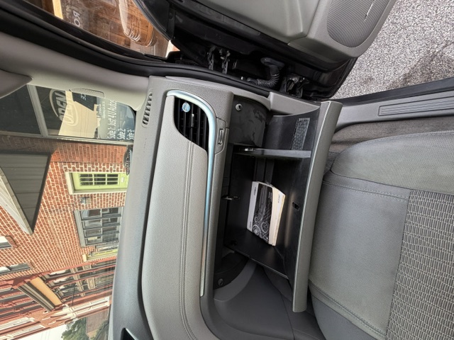 2016 Chevrolet Traverse 2LT - Photo 23